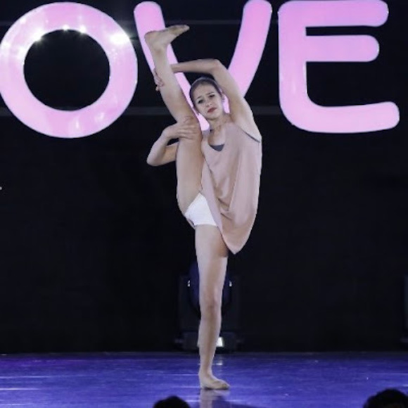 Meet your Posher, Mallory - Picture 1 of 1